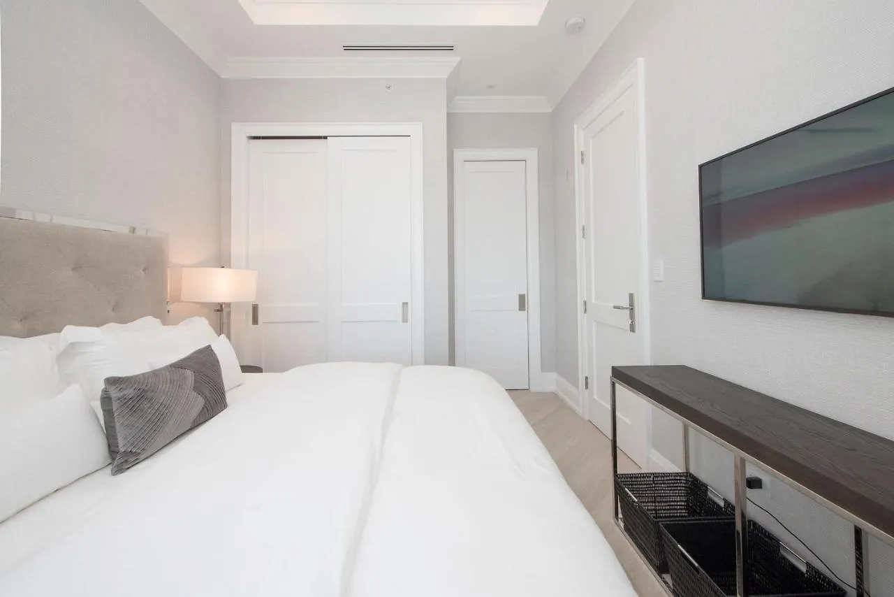 Apartmanhotel Club Se7En At Beachcomber George Town
